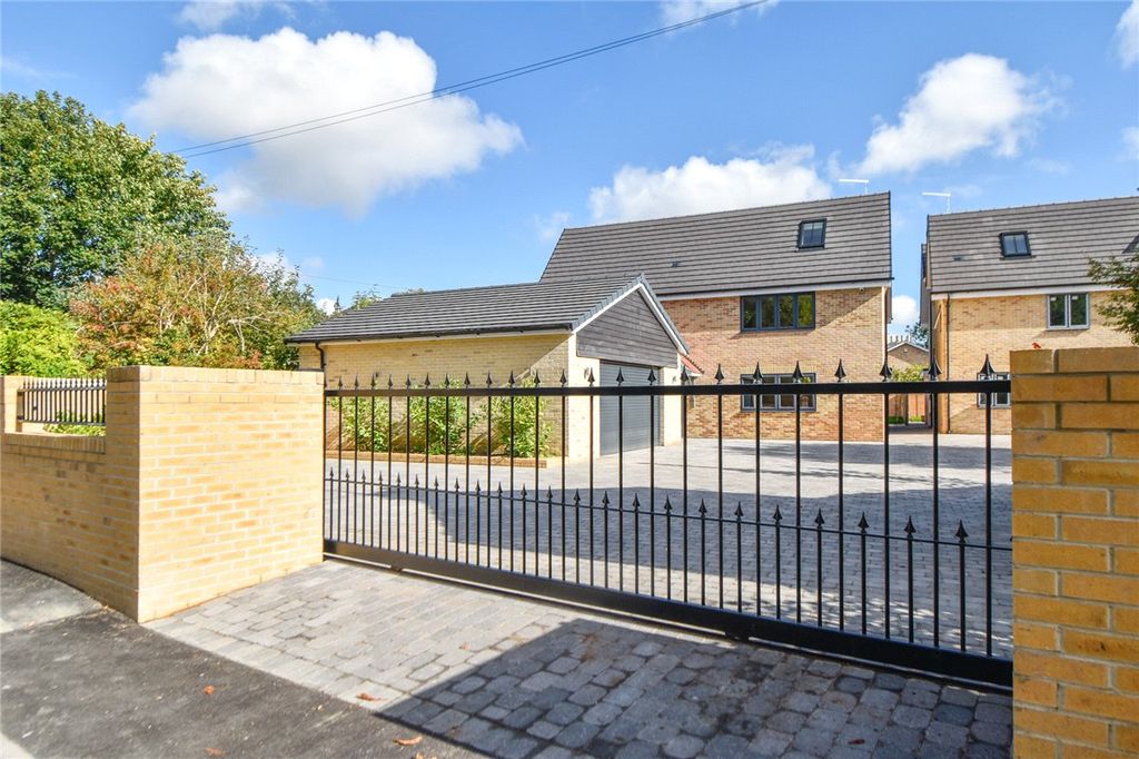Property photo 1 of 18 Picture No. 01