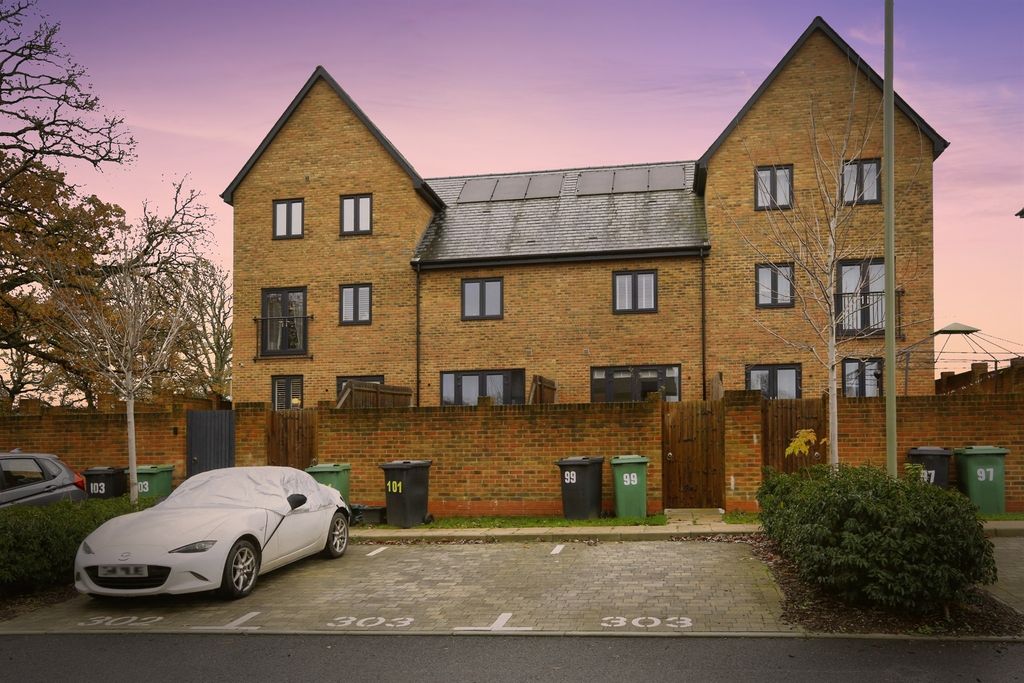 Property photo 1 of 19