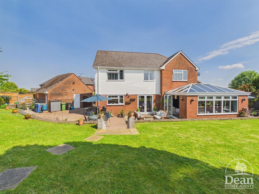 Property photo 2 of 30