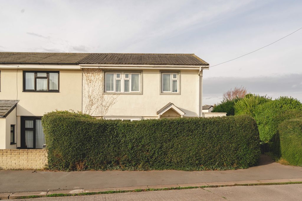 Property photo 2 of 21 25