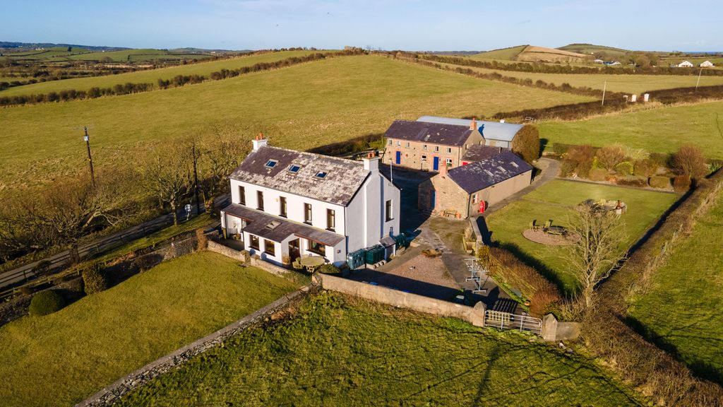 Property photo 1 of 77