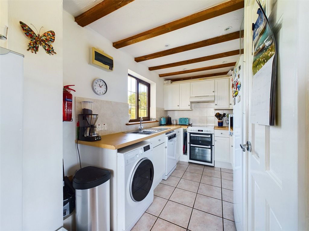 Property photo 3 of 13 Picture No. 02