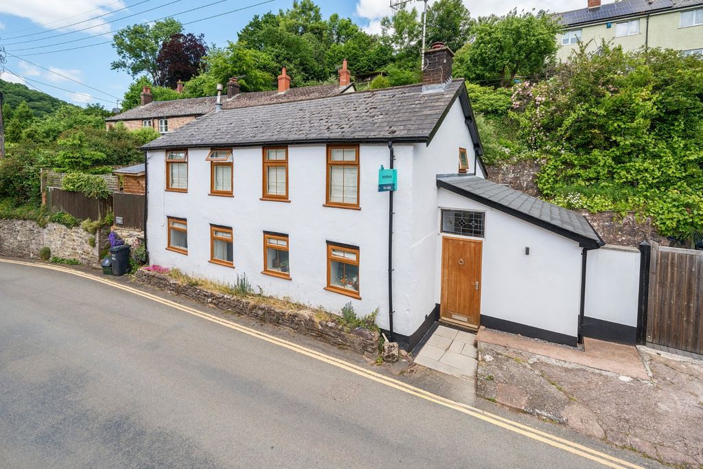 Property photo 2 of 22 Dulverton, Seddons