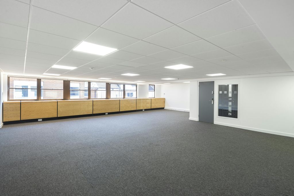 Property photo 2 of 7 98Qr_012.Jpg