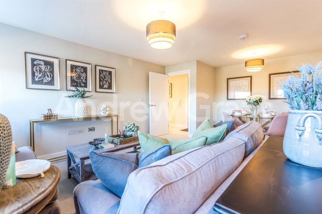 Additional image 13 of 2 bed flat to rentOrchard House, 2 Victoria Square, Droitwich WR9