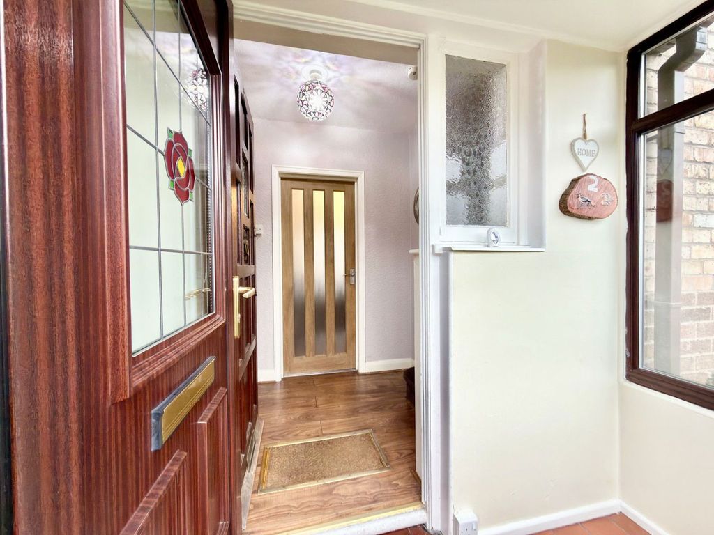 Property photo 3 of 43