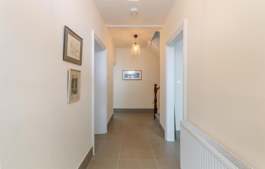 Property photo 2 of 25 Hallway
