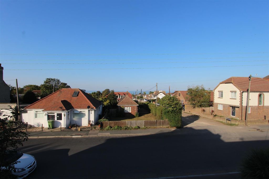 Property photo 2 of 20 Sea View