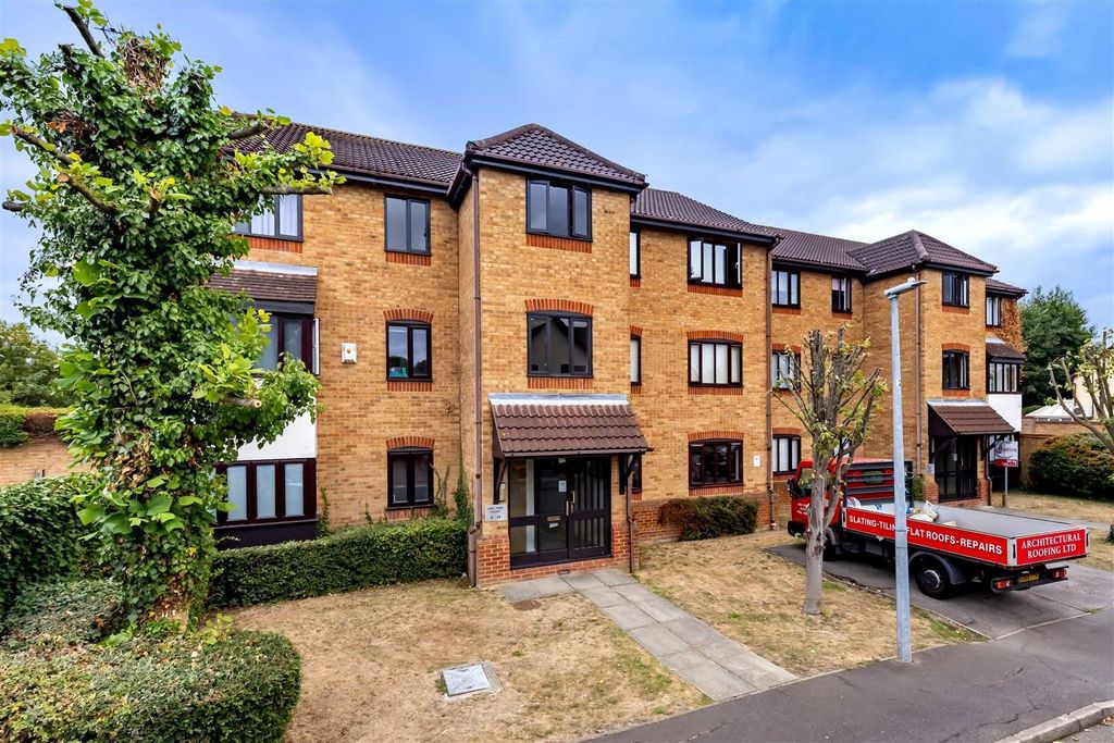 Property photo 1 of 17 Flat 10   Ashtree C (16).Jpg