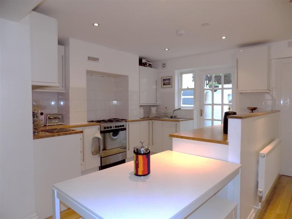 Property photo 2 of 14 7.Jpg