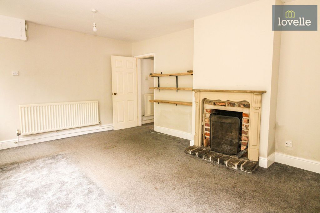 Property photo 3 of 18