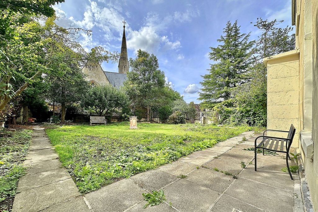 Property photo 2 of 19