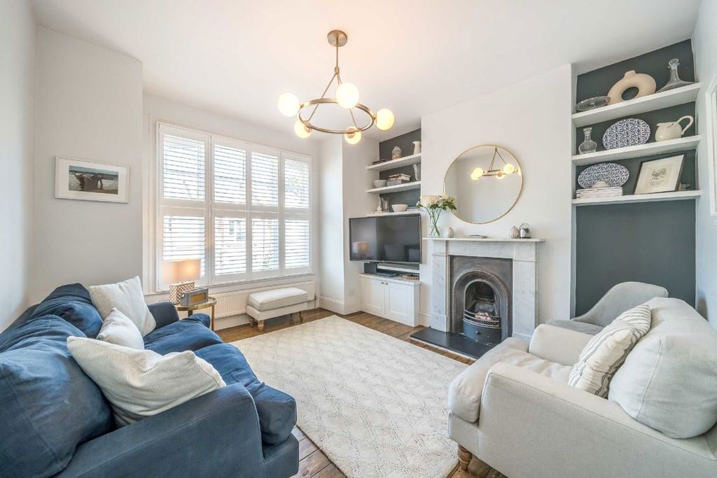 Property photo 2 of 10