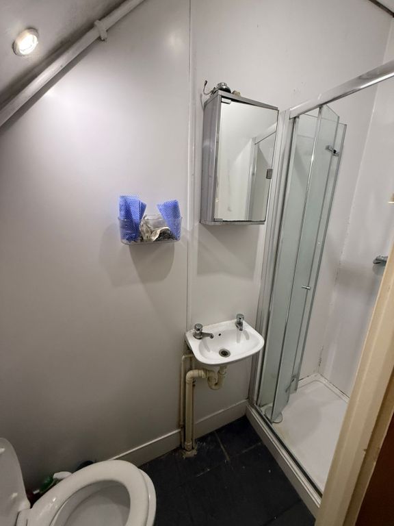 Property photo 3 of 3