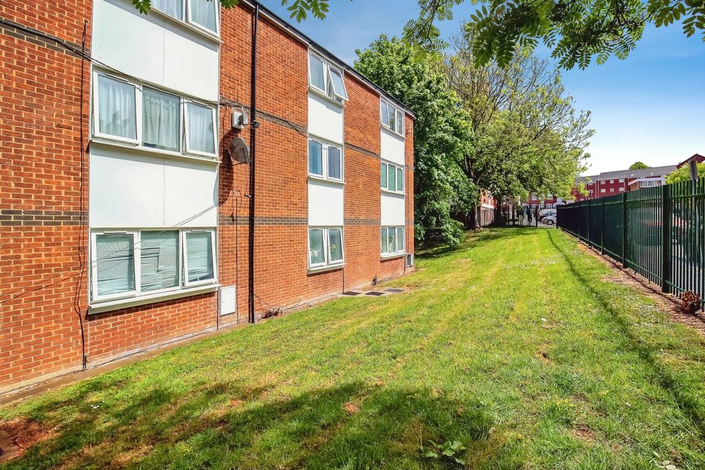 Property photo 2 of 19 Pbox-Img.Jpg