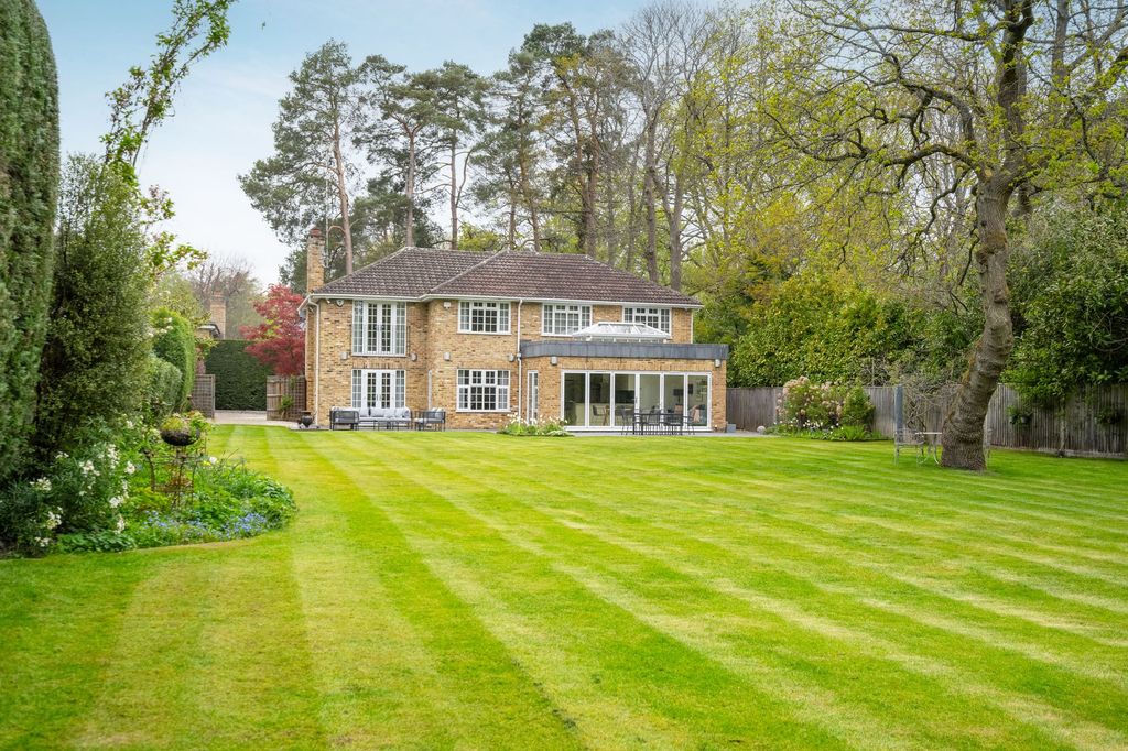 Property photo 1 of 16