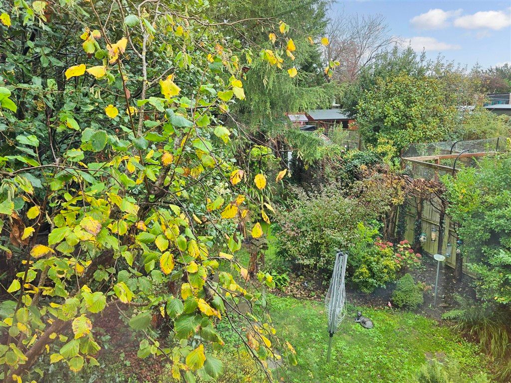 Property photo 2 of 9 Garden