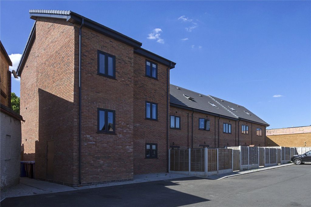 Property photo 2 of 23 Picture No. 03