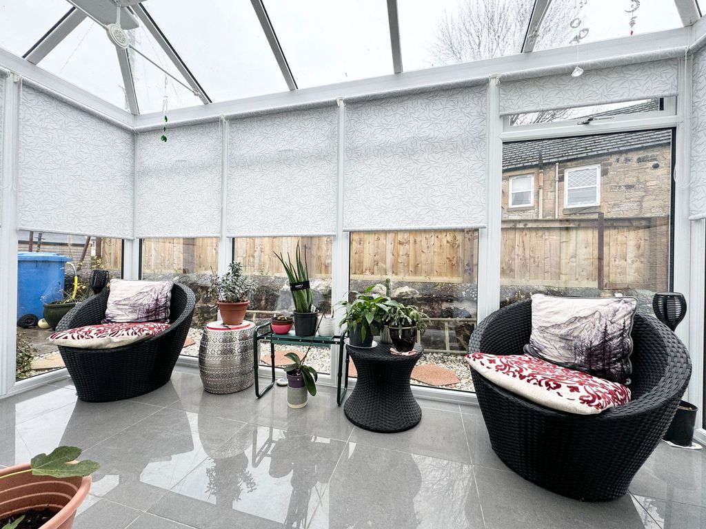 Property photo 2 of 30