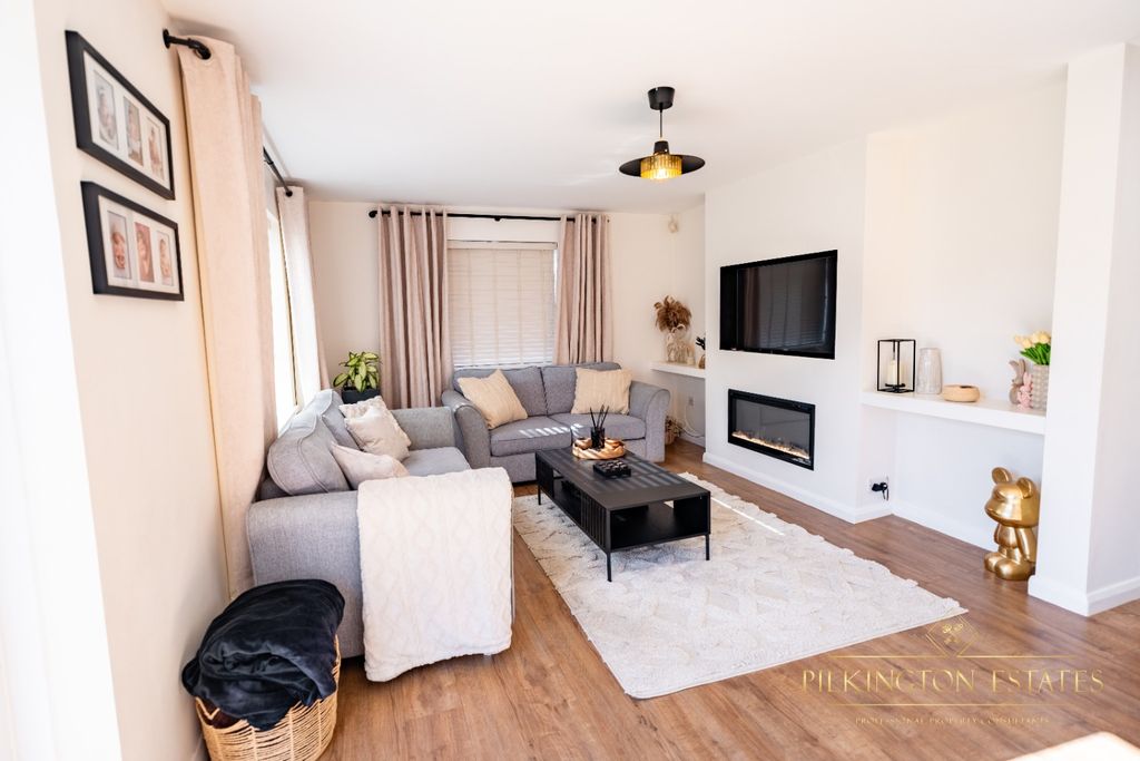 Property photo 2 of 23 4496025