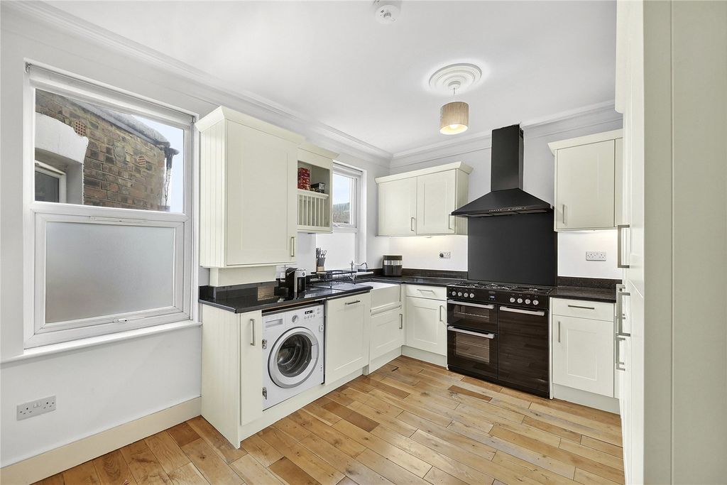 Property photo 3 of 15 Picture No. 13