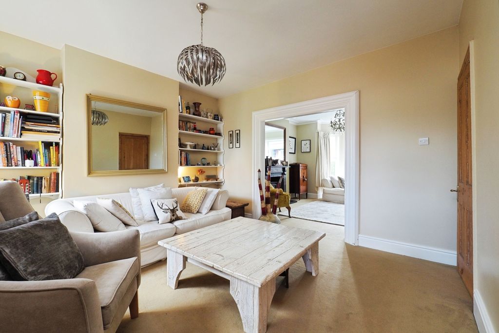 Property photo 3 of 20 Pbox-Img.Jpg