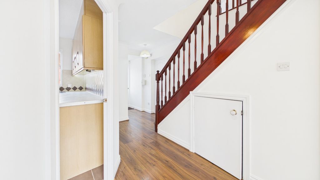 Property photo 3 of 30 4608906