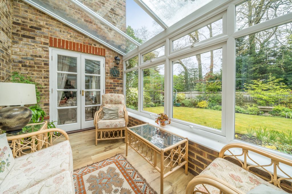 Property photo 3 of 11 3