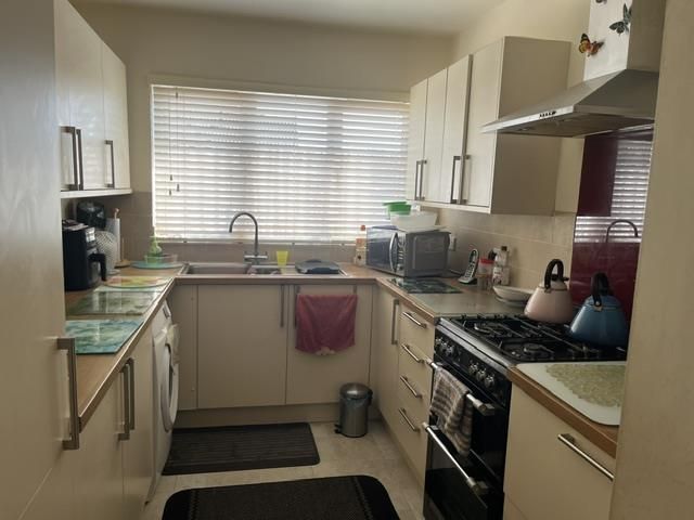 Property photo 3 of 14 Kitchen