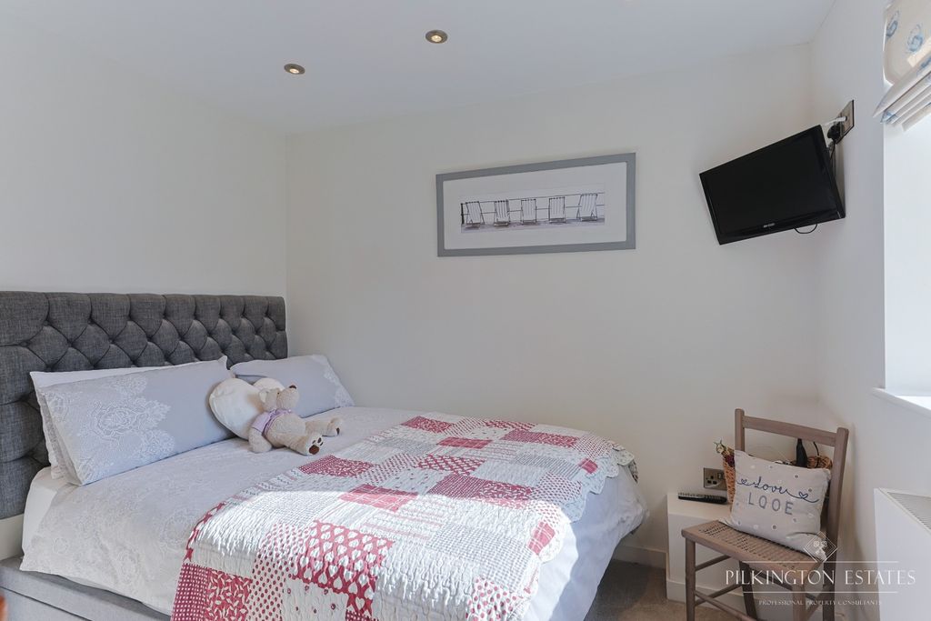 Additional image 5 of 2 bed flat for saleStation Road, Looe PL13