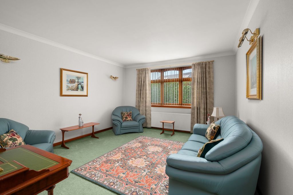 Property photo 3 of 25