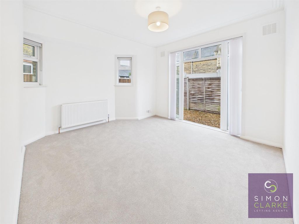 Property photo 1 of 9 Cam05425G0-Pr0189-Still014.Jpg