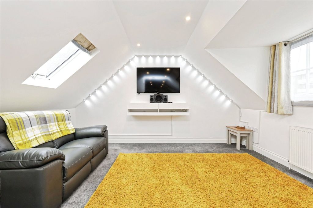 Property photo 3 of 16 Picture No. 50