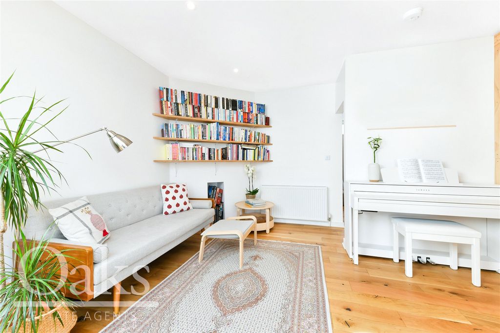 Property photo 2 of 13 Picture No. 02