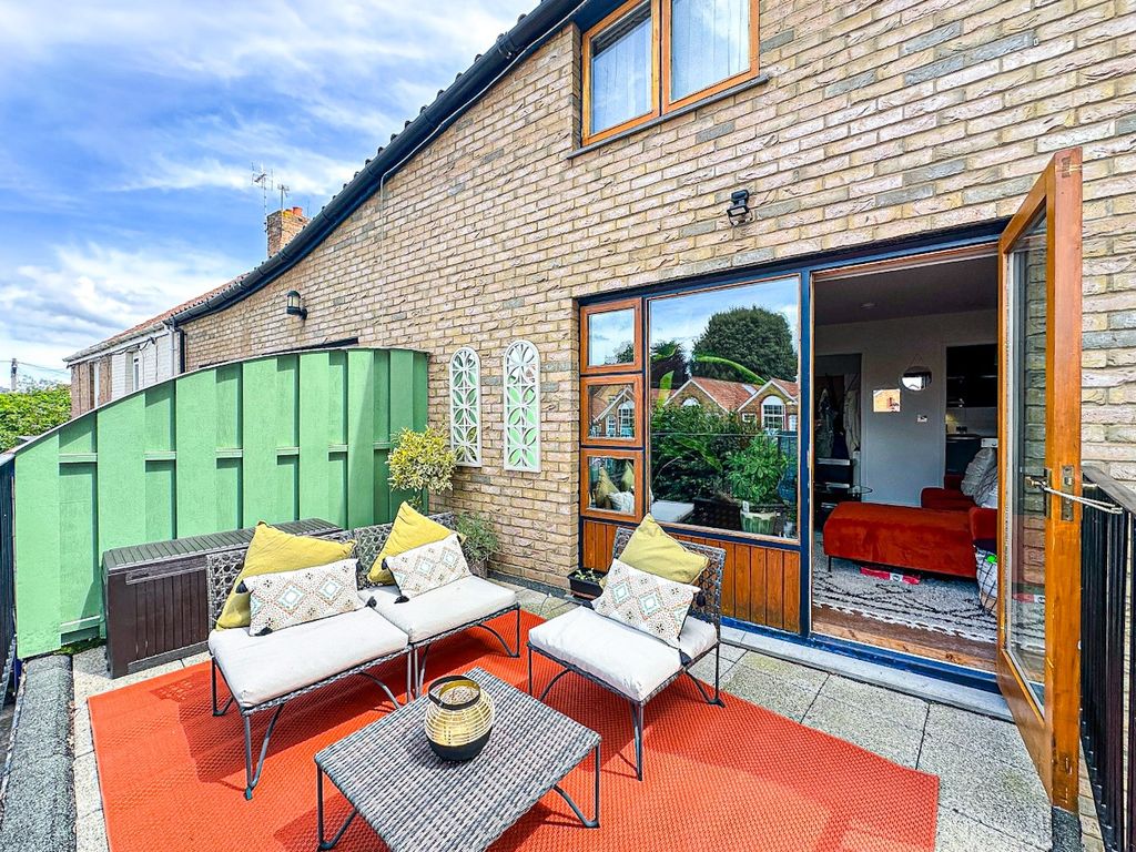 Property photo 2 of 9 4826419