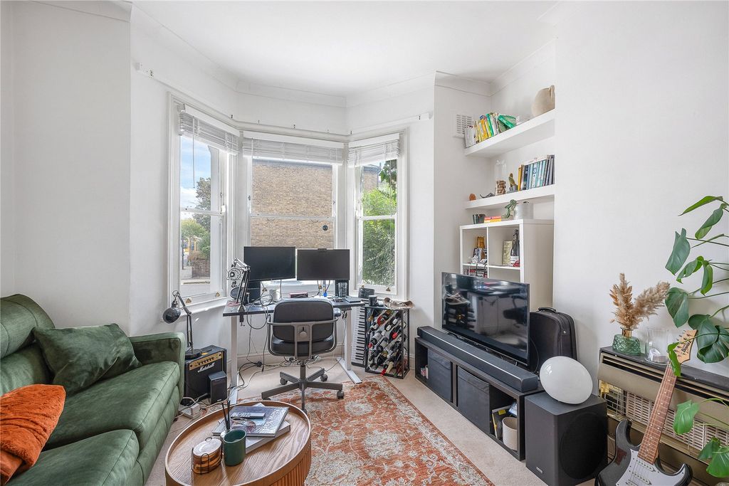 Property photo 3 of 10 Picture No. 05