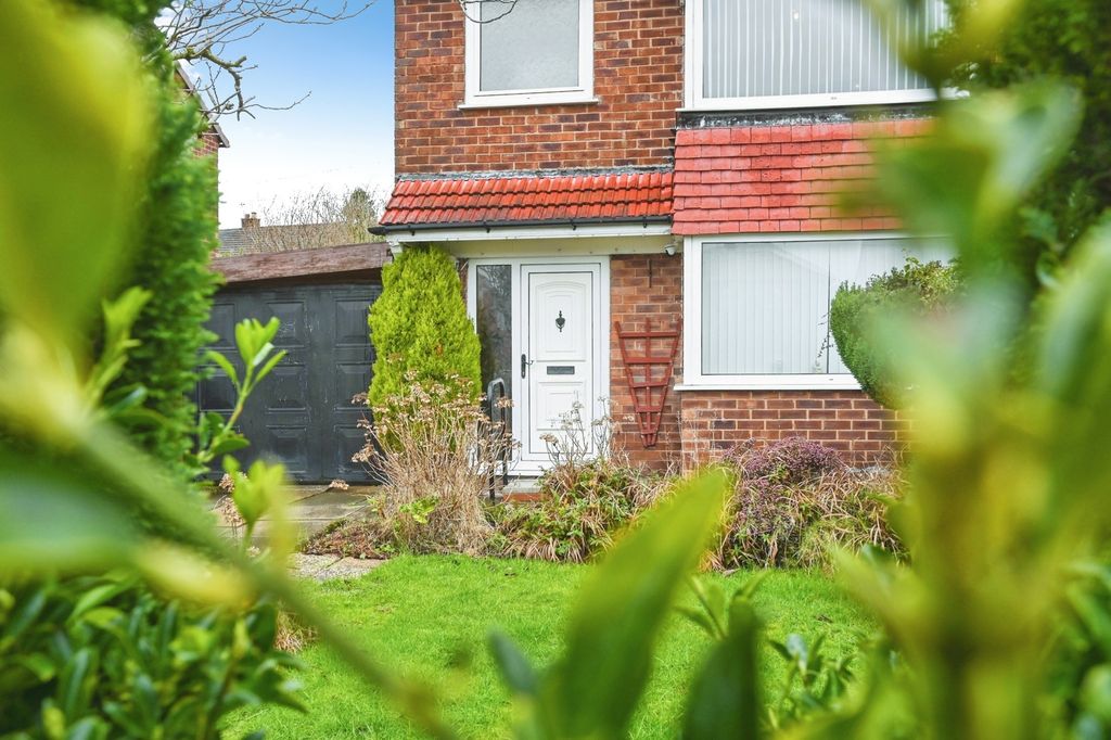 Property photo 1 of 21 Front