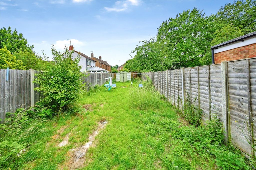 Property photo 2 of 12 Garden