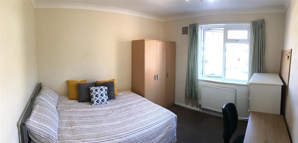Apartment in Portsmouth, Portsea - More