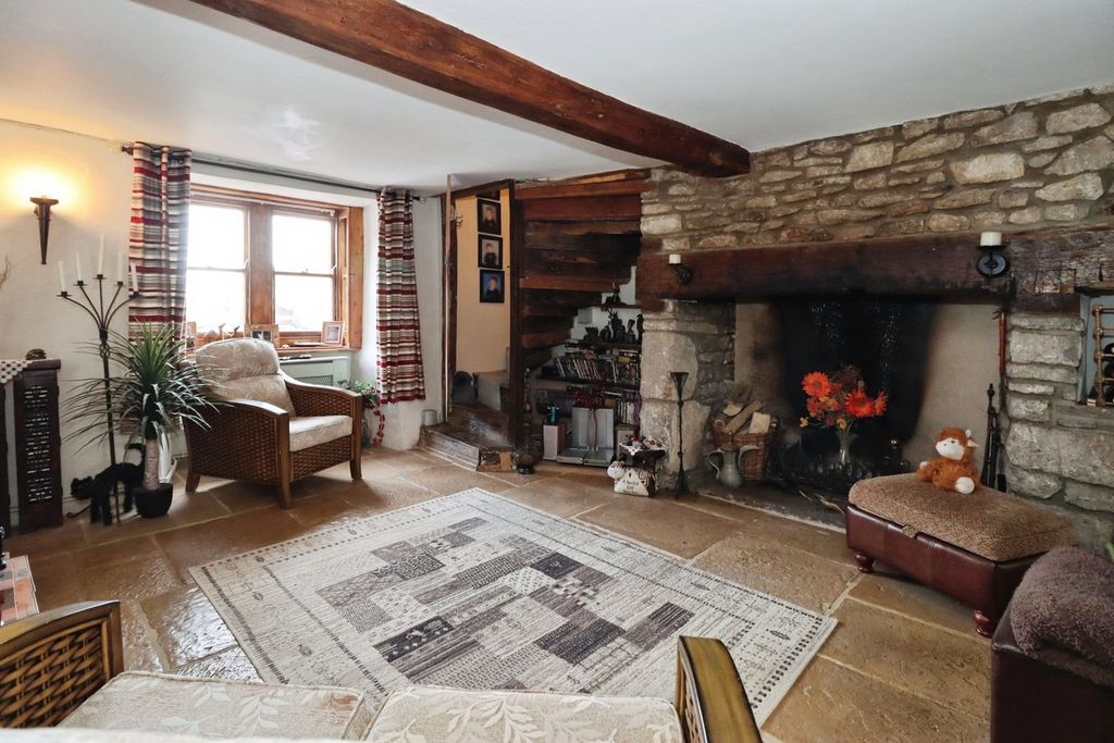 Property photo 3 of 19