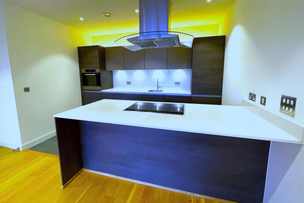 Property photo 2 of 10 Kitchen