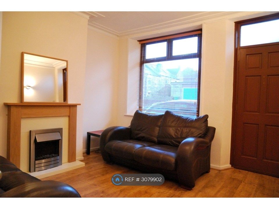 Property photo 2 of 8