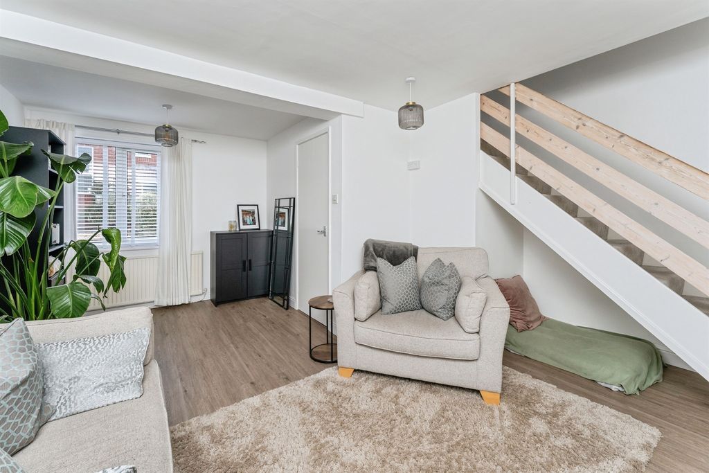 Property photo 3 of 16