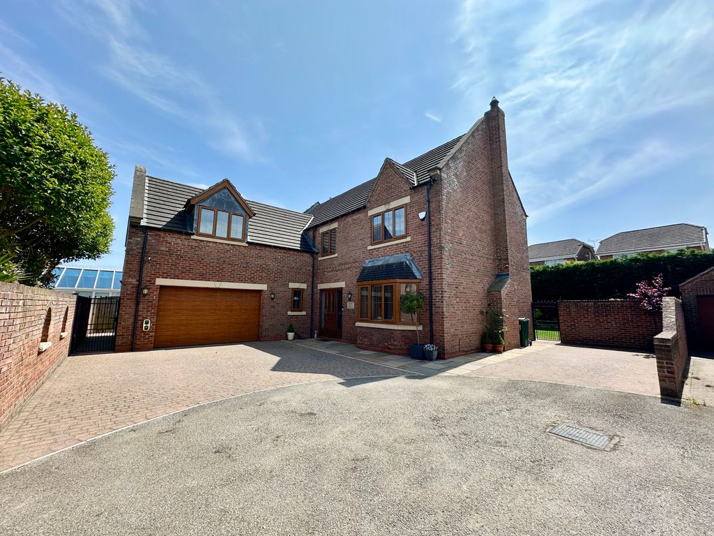 Property photo 1 of 48 Img_2256