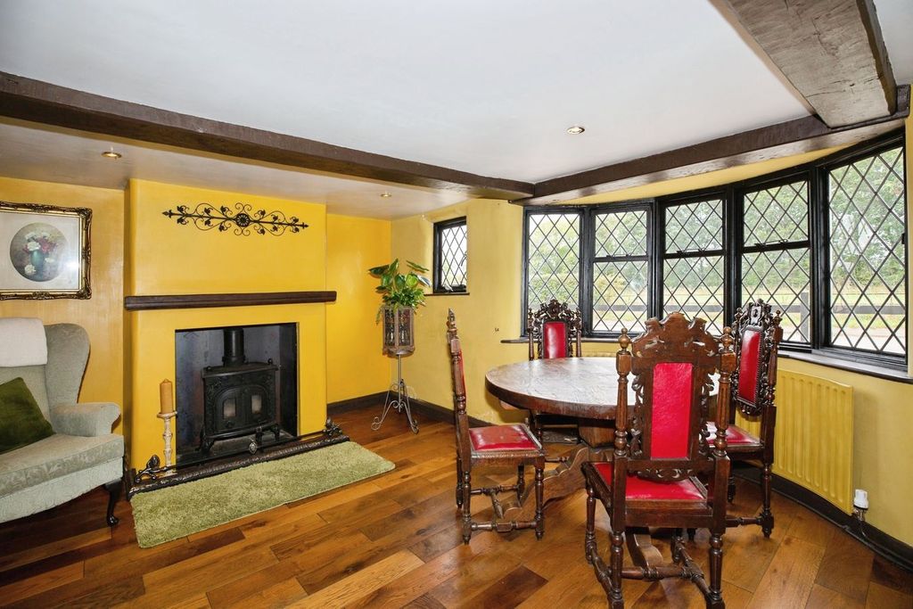 Property photo 2 of 26