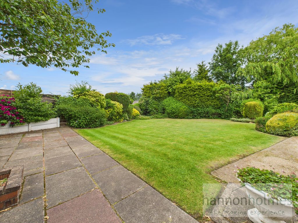 Property photo 3 of 37 Cam05283G0-Pr0056-Still004
