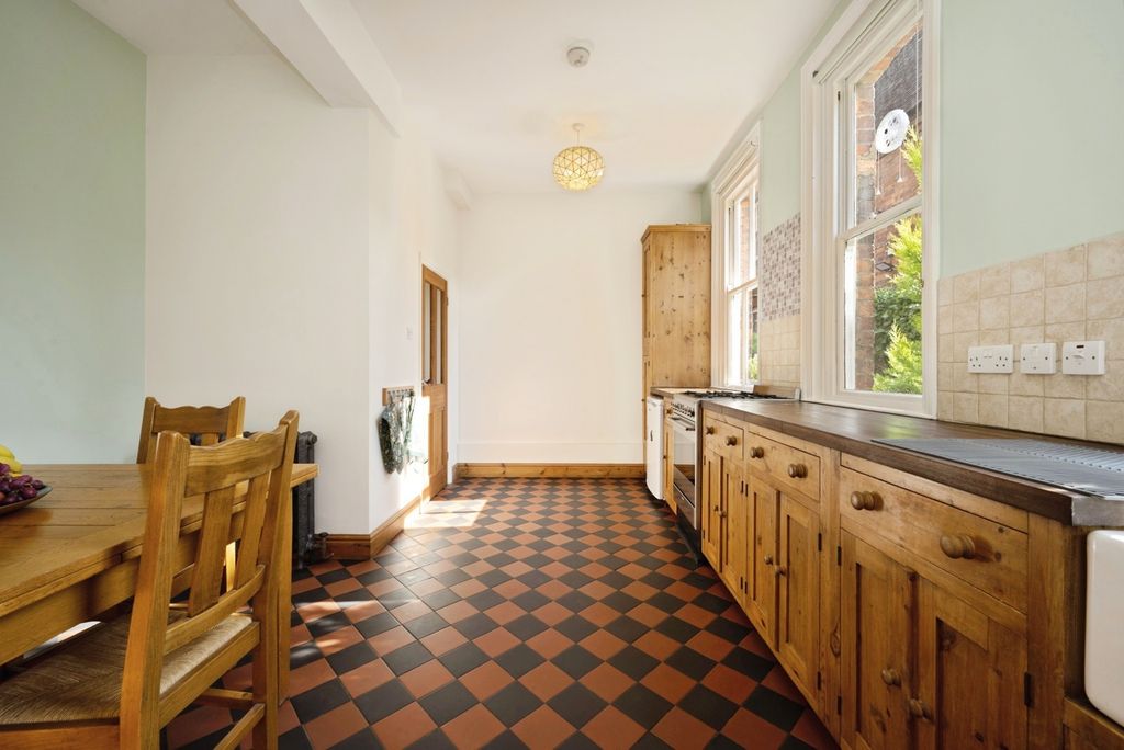 Property photo 3 of 17 Kitchen/Diner