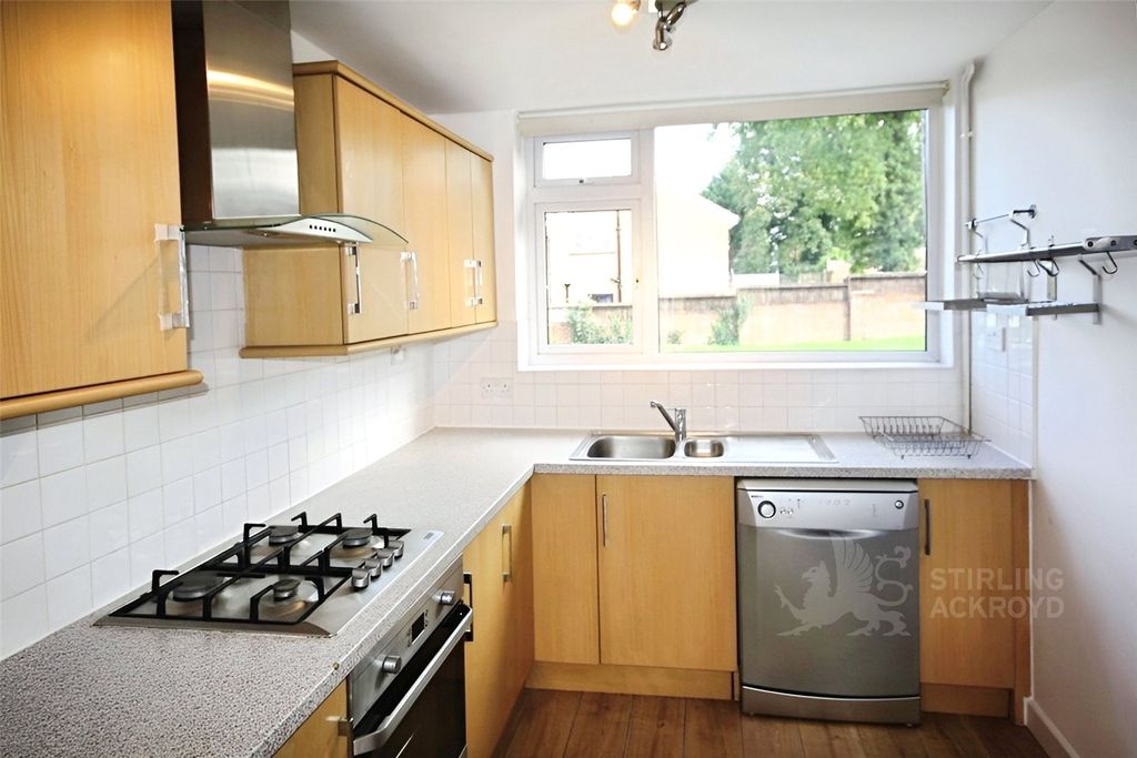 Property photo 2 of 8 Kitchen