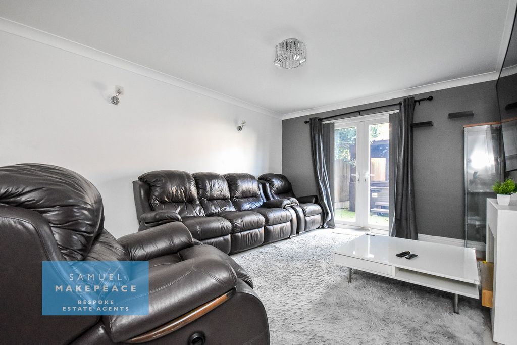 Property photo 2 of 19 Lych (3)