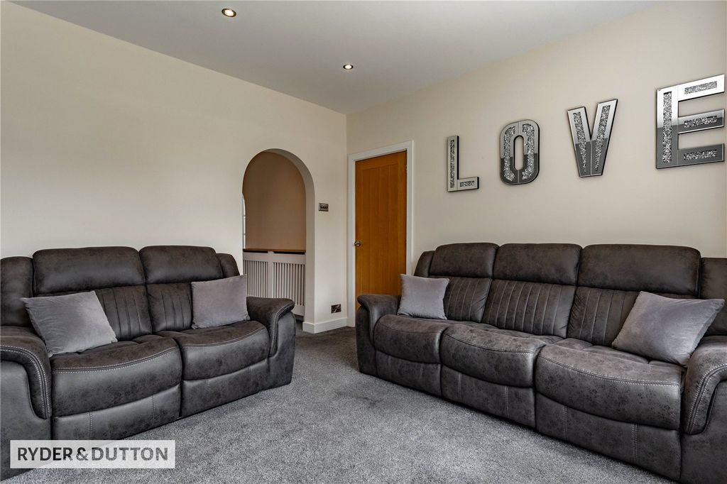 Property photo 3 of 28 Picture No. 38